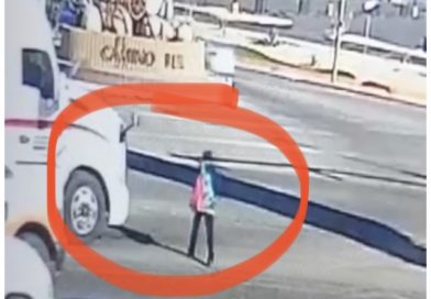 Imágenes muy fuertes del accidente donde una mujer perdió la vida luego de ser atropellada por un camión