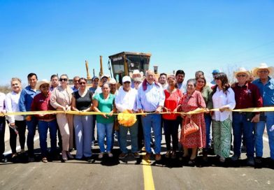 Gobernador Víctor Castro cumple compromisos con el Ejido Ley Federal de Aguas 3 en Comondú.